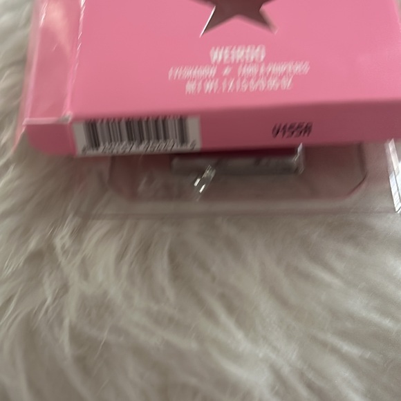 Jeffree Star single eyeshadow in Weirdo - Picture 4 of 4